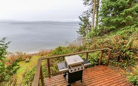 The Cabin At Oak Bay